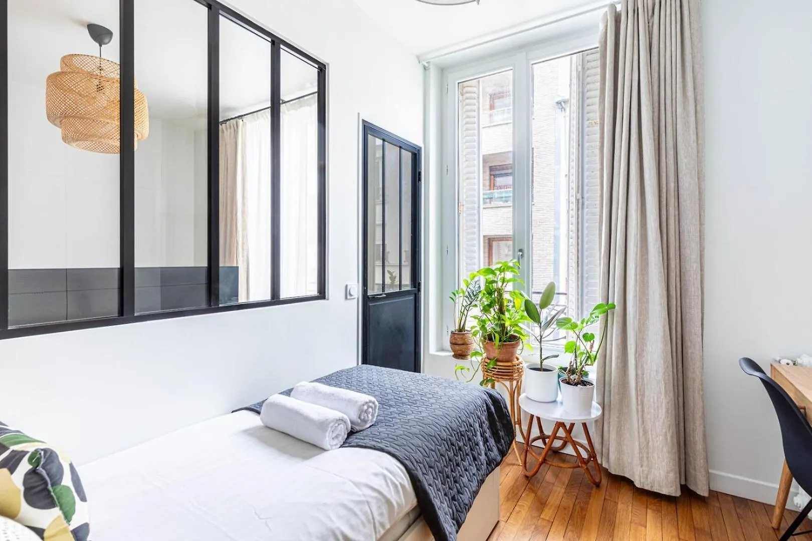 Guestready - Peaceful Escape In Pere-Lachaise Paris